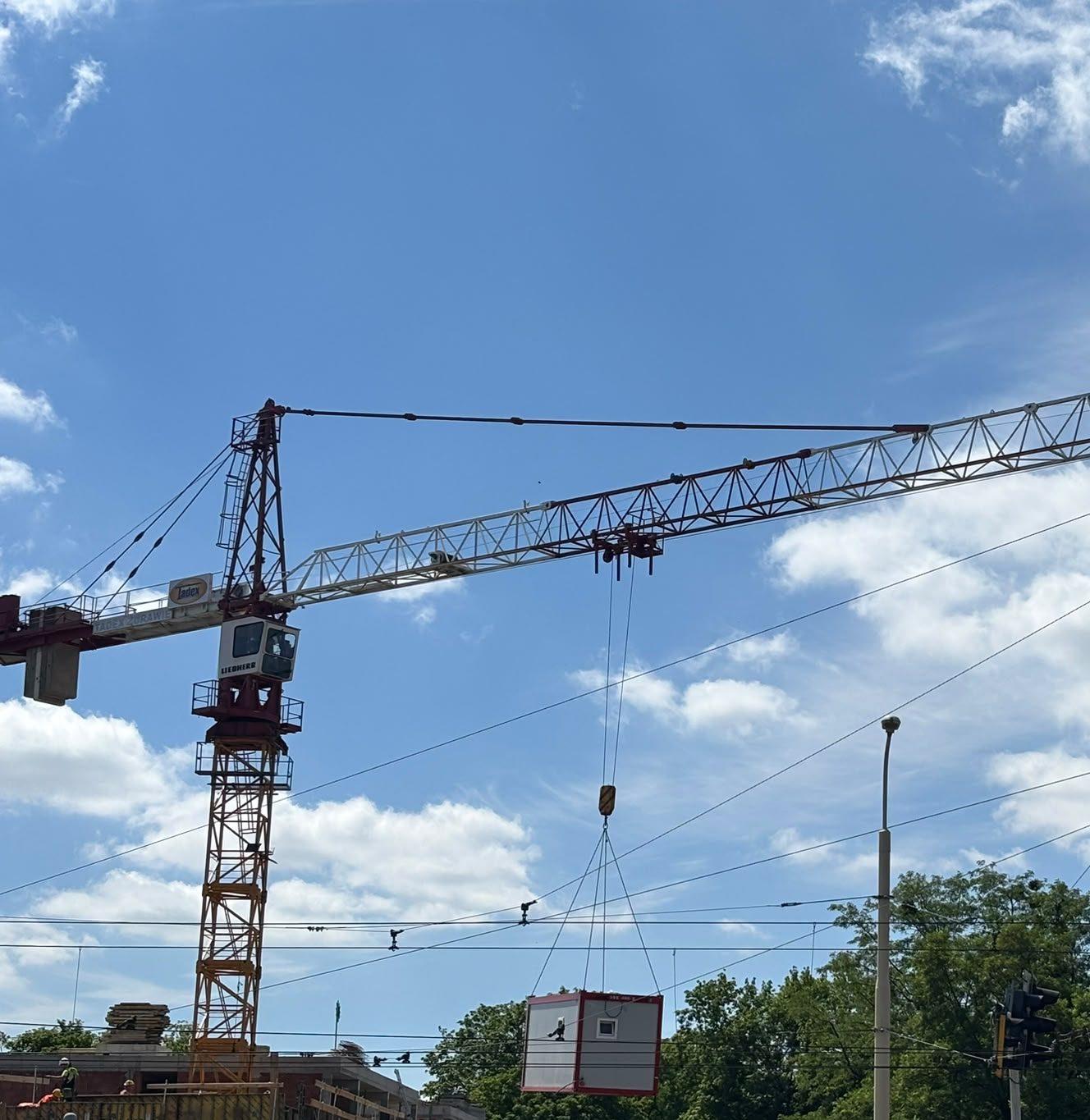 Liebherr 154 EC-H – używany żuraw wieżowy Liebherr 154 EC-H – używany żuraw wieżowy