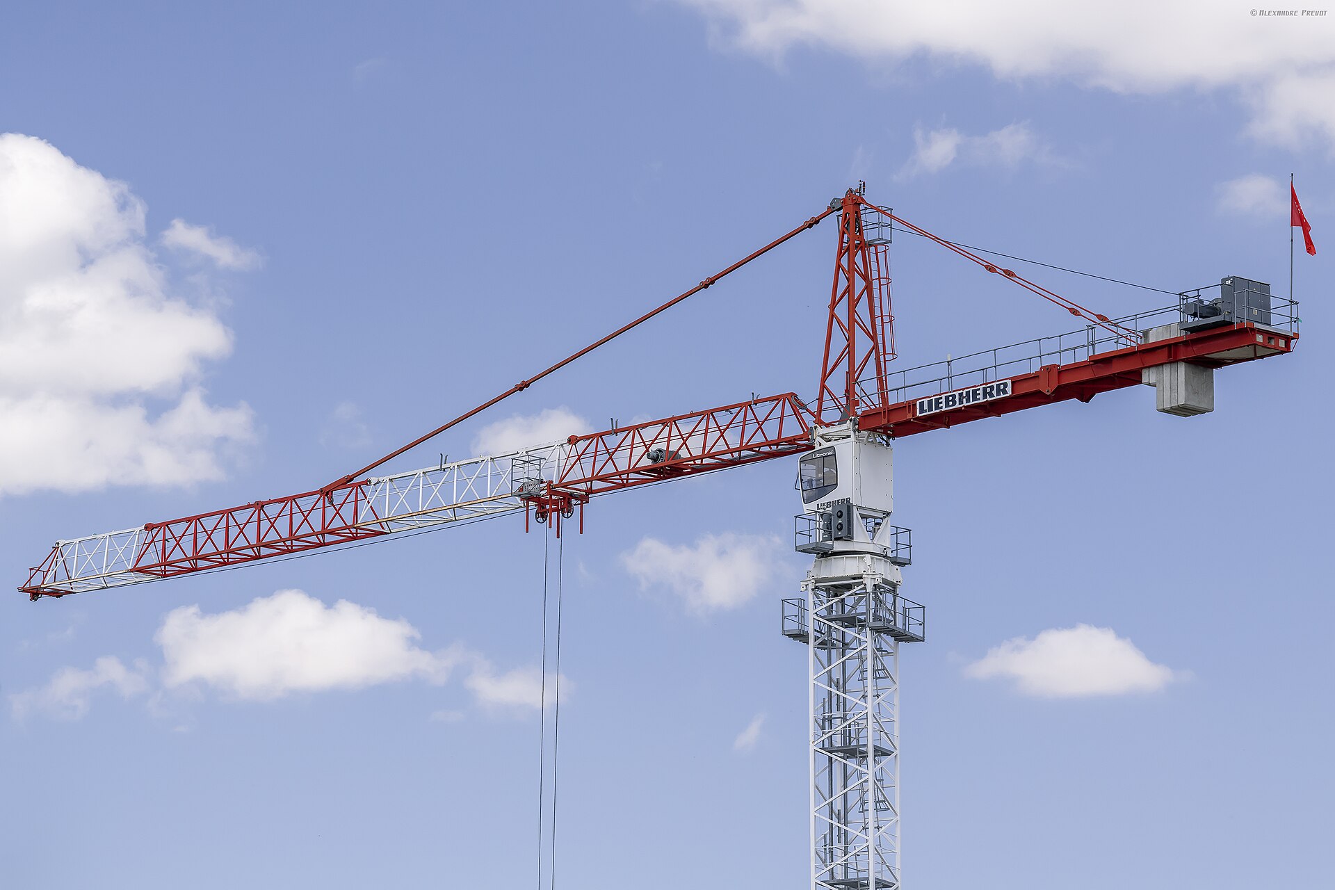 Liebherr 245 EC-H 12 – używany żuraw wieżowy Liebherr 245 EC-H 12 – używany żuraw wieżowy